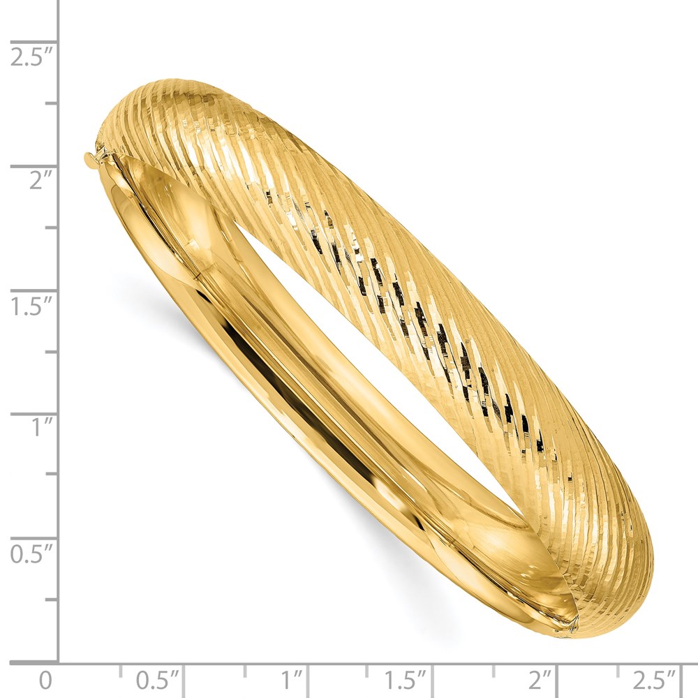 14k 7/16 Polished Textured 10.00mm Hinged Oval Bangle Bracelet - Image 3